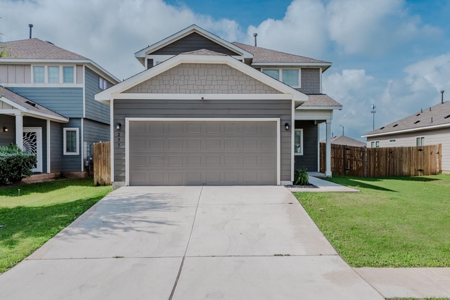 237 Driftwood Ln - Photo 1