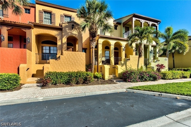 9102 Capistrano Street S - Photo 1
