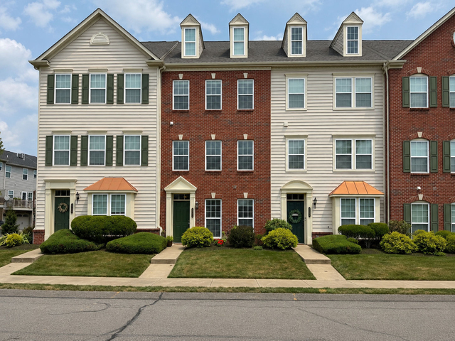 302 Fairgate Drive - Photo 1