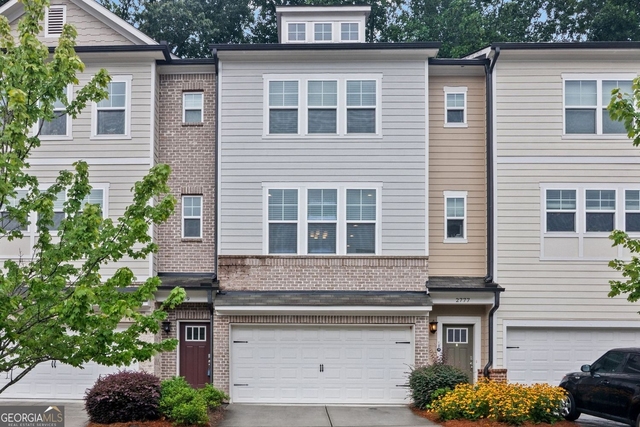 2779 White Oak Lane - Photo 1