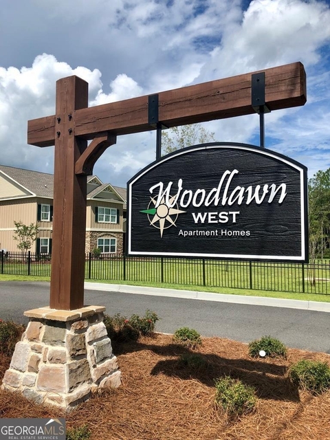 75 Woodlawn Drive - Photo 1