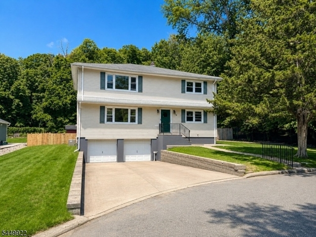 28 Carr St - Photo 1