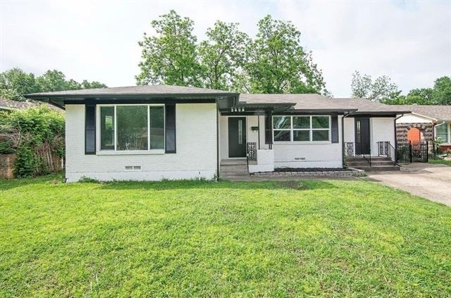 2608 Lockhart Avenue - Photo 1