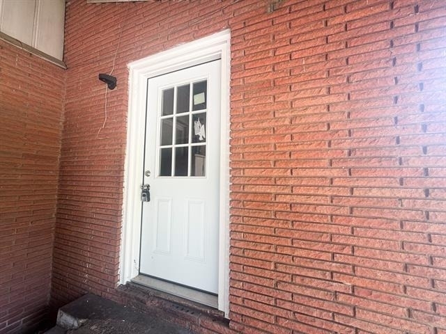900 E 6th Avenue - Photo 1