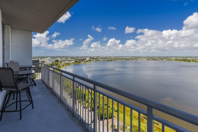 300 S Australian Avenue - Photo 1