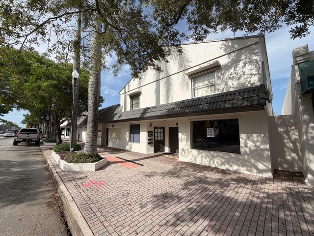 313 N Krome Avenue - Photo 1