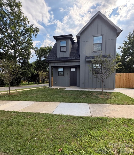 2903 Clyde Drive - Photo 1