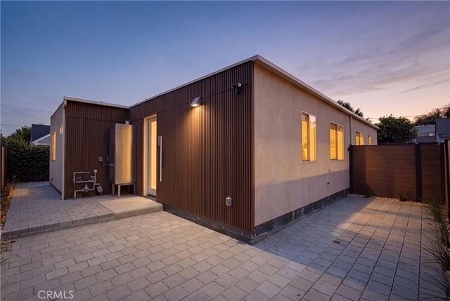 4851 1/2 Woodman Avenue - Photo 1