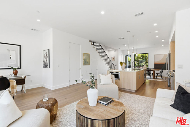4095 Sawtelle Boulevard - Photo 1