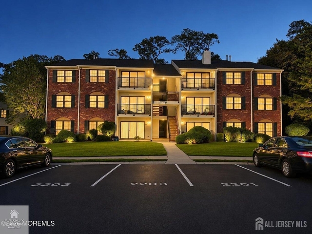 341 Danbury Lane - Photo 1