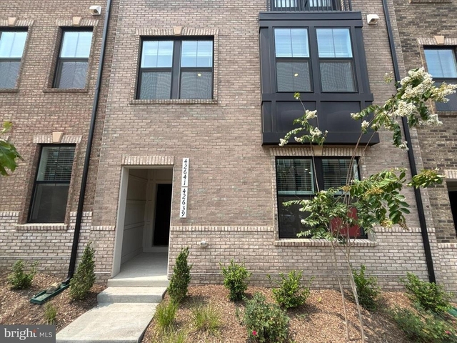 42639 Darala Drive - Photo 1