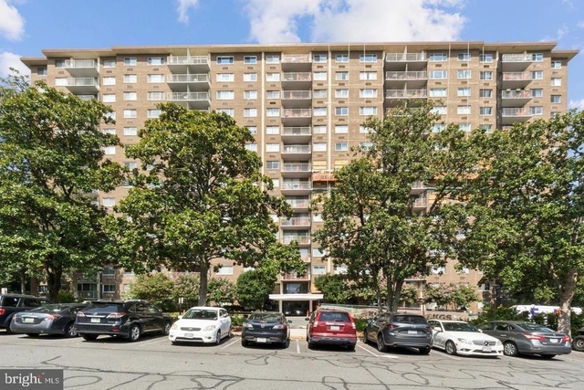2059 Huntington Avenue - Photo 1