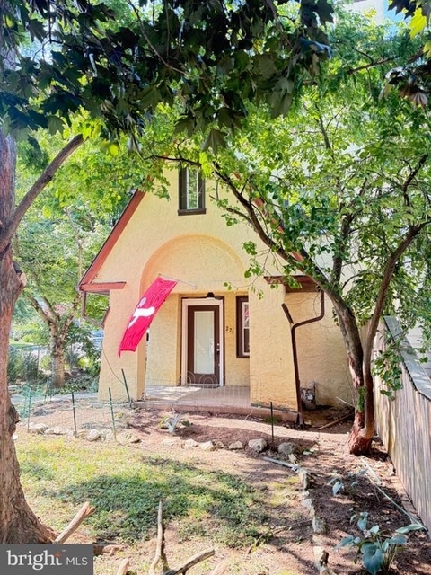 221 Rockingham Road - Photo 1