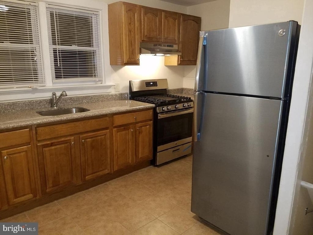 511 S Broadway - Photo 1
