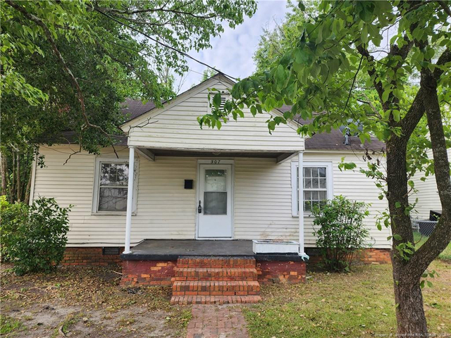 507 Edward Street - Photo 1