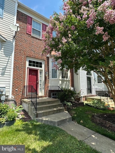 917 Halleck Drive - Photo 1
