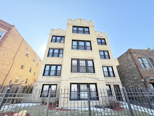 3153 W Augusta Boulevard - Photo 1