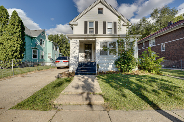 523 Grand Avenue - Photo 1