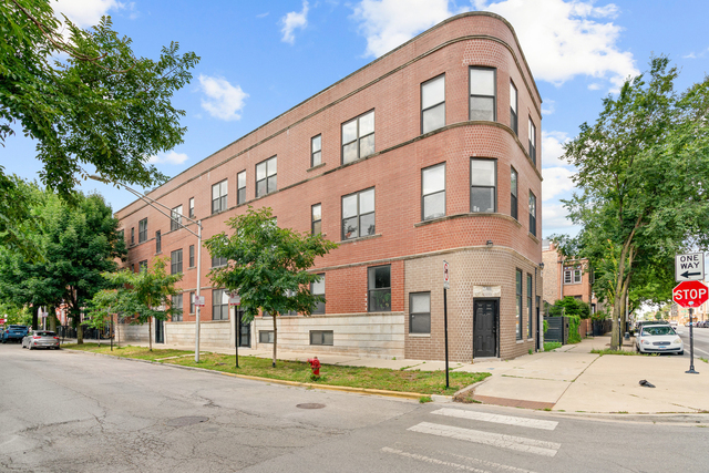 948 N Washtenaw Avenue - Photo 1