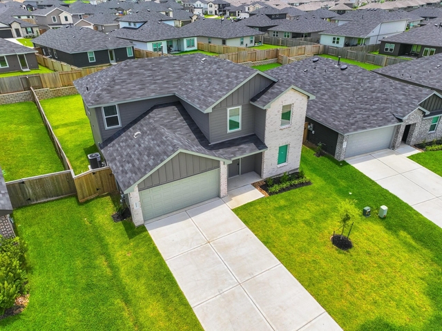40818 Hawthorne Glades Street - Photo 1