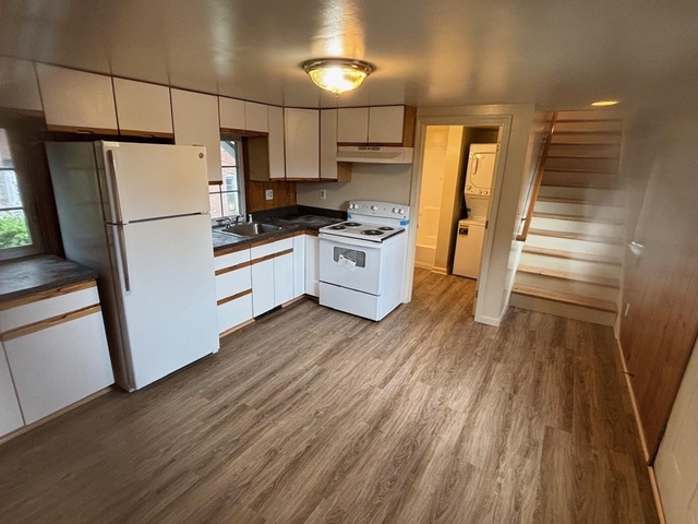 227b Main - Photo 1