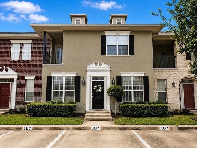 107 Forest Drive - Photo 1