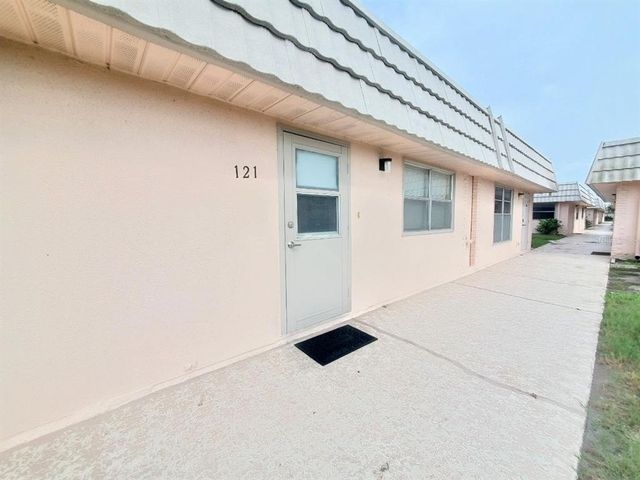 201 Bedford Trail - Photo 1