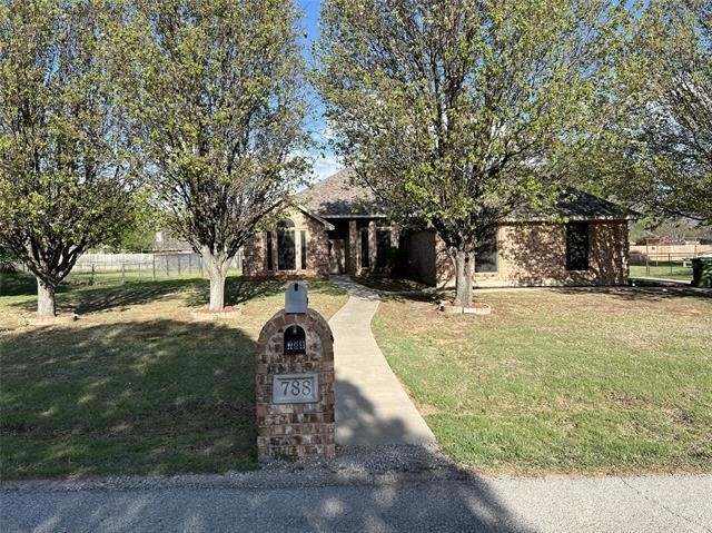 788 Robin Court - Photo 1