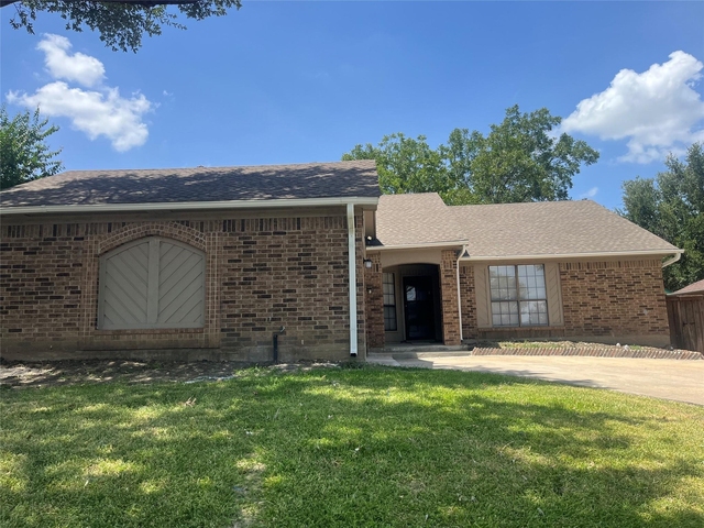 2621 Independence Drive - Photo 1