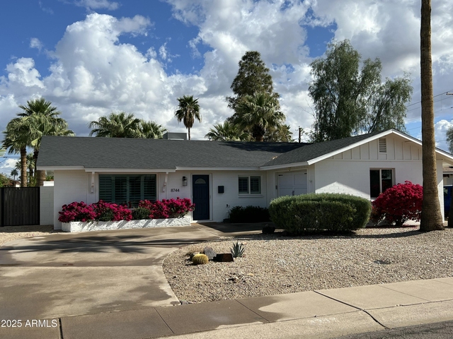 8744 E Rose Lane - Photo 1