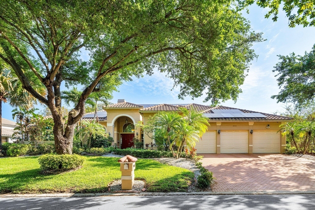 1845 Eagle Trace Boulevard - Photo 1