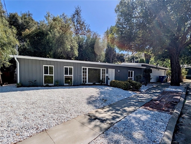 21470 Providencia Street - Photo 1