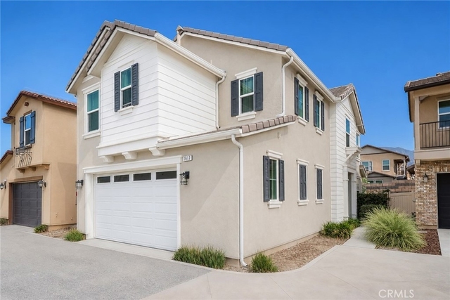1617 Honeysuckle Place - Photo 1