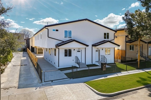1654 Murchison Street - Photo 1