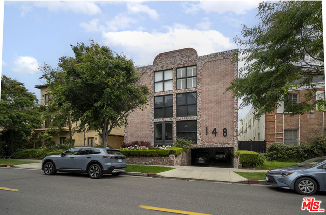 148 S Reeves Drive - Photo 1