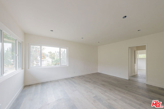 10043 Haines Canyon Avenue - Photo 1