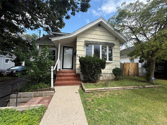 175 S Brookside Avenue - Photo 1