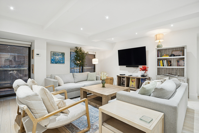 254 Park Avenue S - Photo 1
