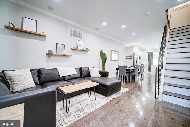1513 S Lambert Street - Photo 1