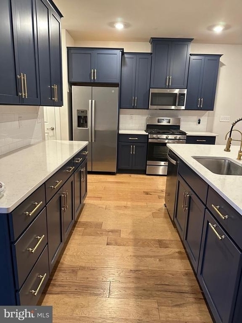 702 Peony Lane - Photo 1