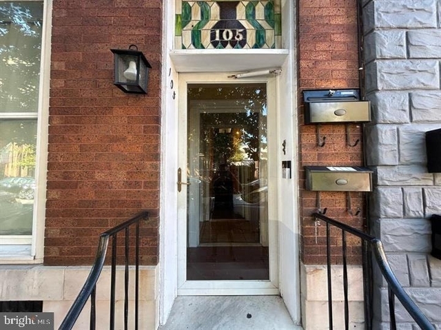 105 E West Street - Photo 1