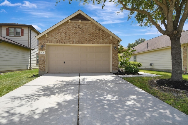 3131 Beacon Grove Street - Photo 1