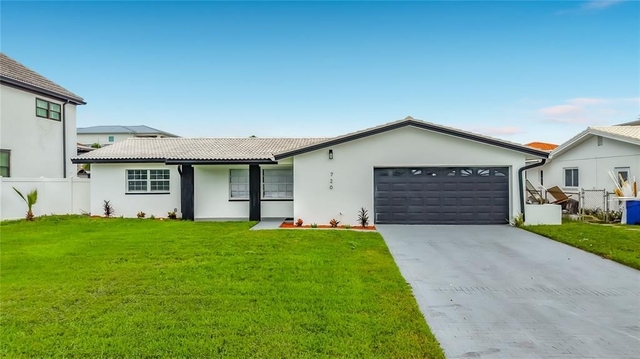 720 Capri Boulevard - Photo 1
