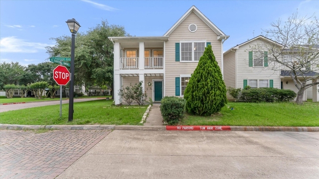 3818 W Traditions Boulevard - Photo 1