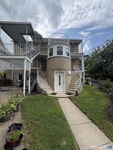 125 Atwater Avenue - Photo 1