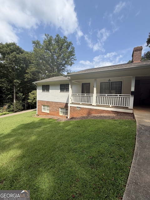 402 Skyline Drive - Photo 1