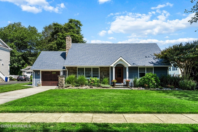 1204 Holly Place - Photo 1