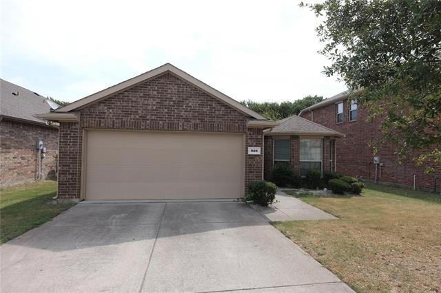 929 Hazels Way - Photo 1