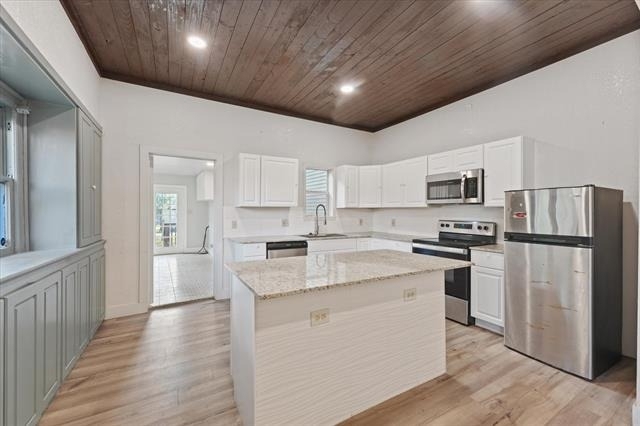 725 S Walnut Street - Photo 1