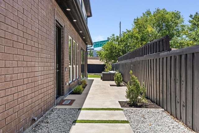 2722 Hondo Avenue - Photo 1